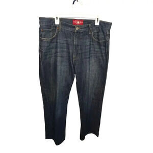 Lucky brand 181 relaxed straight 5pocket distressed Vintage 36/30 denim Jean
